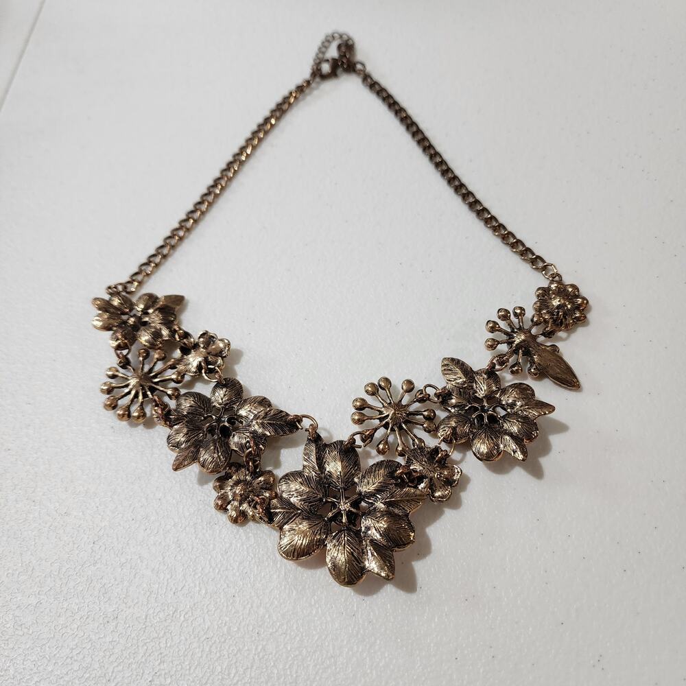 Charming Charlie Vintage Floral Enamel Statement Bib Necklace - Picture 3 of 9
